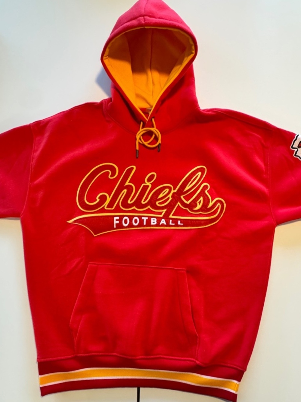 NEW Kansas City Chiefs Hoodie Men’s LARGE - NFL Branded Team Apparel Red Yellow